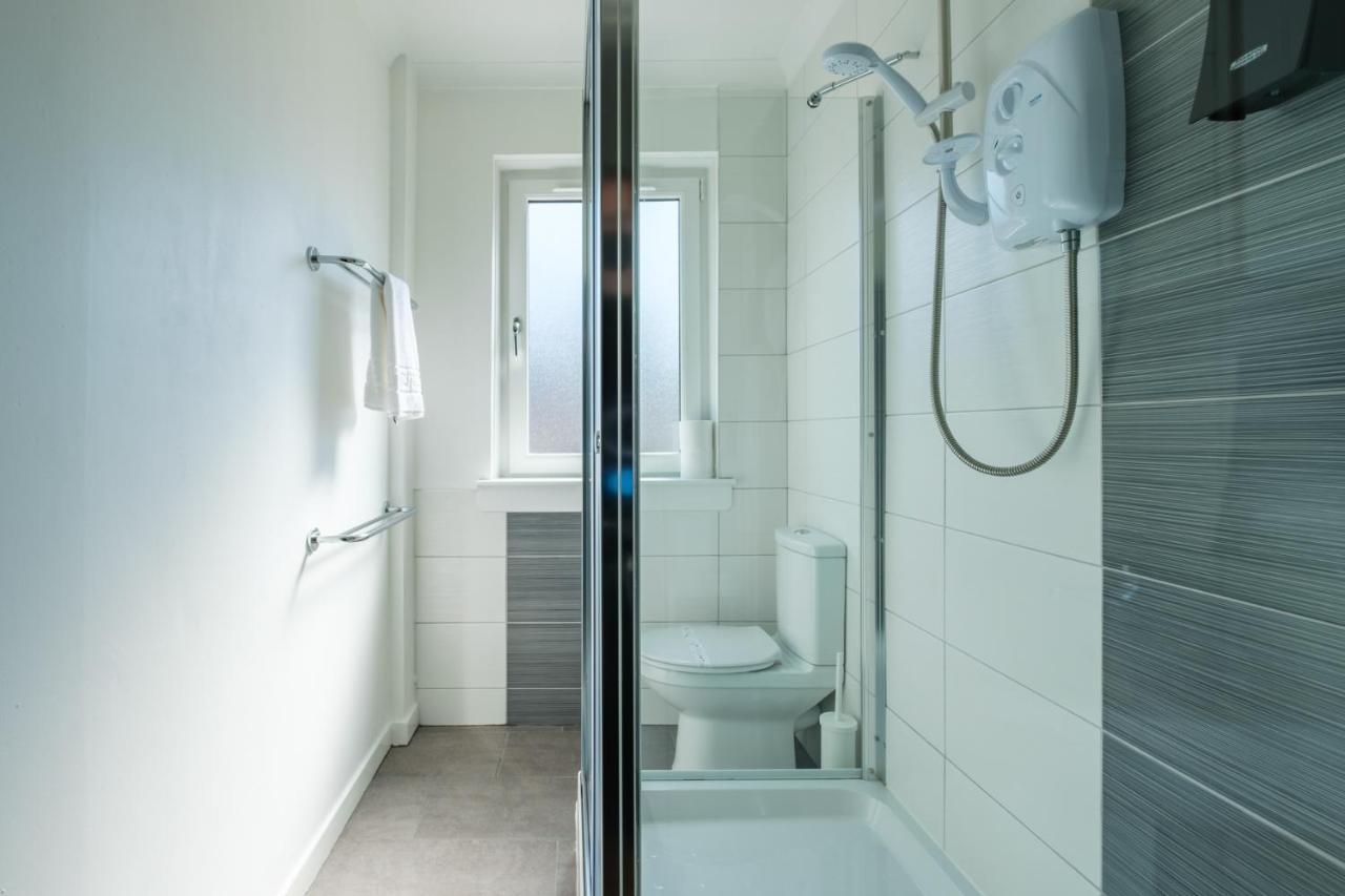 The Douglas - Spacious 2 Bed In Apartment Uddingston